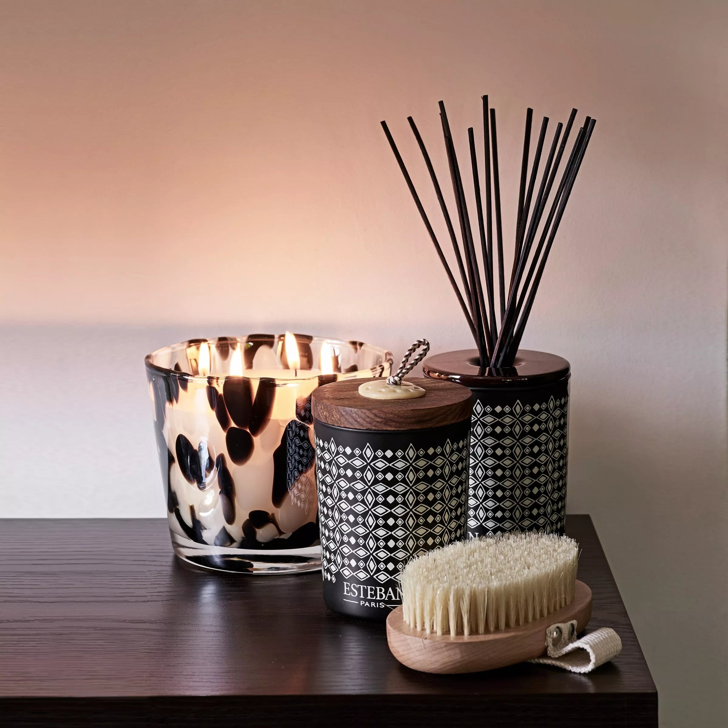 Black Pearls Max 10 Scented Candle by Baobab | Spacio