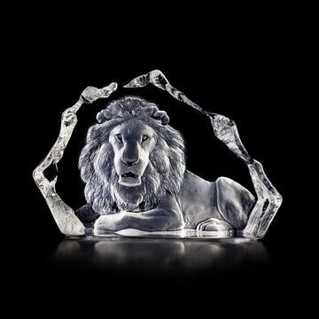 Maleras Lion Limited Edition Sculpture. Handmade Swedish cast crystal sculpture of a lion with detailed engraving and sandblasted motif. Designed by Mats Jonasson. Limited edition of 299 pieces.