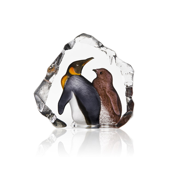 Maleras Crystal Sculpture King Penguin With Baby on white back ground for modern interiors available at Spacio India from the Sculptures and Art Objects Collection.