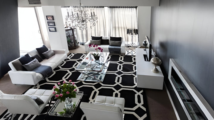 10 Modern Living Room Decor Ideas with Vases & Accessories