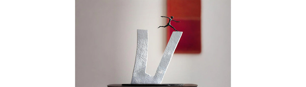 Who Does Not Dare: Business & Motivation Sculpture