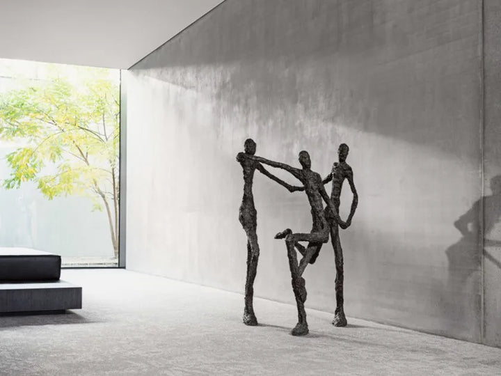 Gardeco TO ENJOY limited edition bronze sculpture in modern and minimalistic interiors