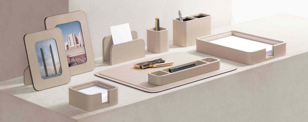 Luxury office desk accessories set in leather 