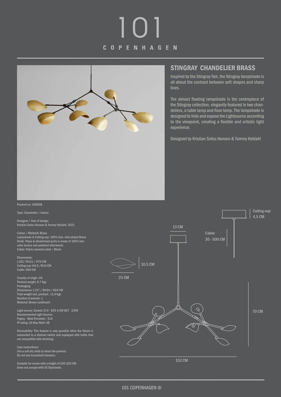 Stingray chandelier brass by 101 Copenhagen with product details on a gray background