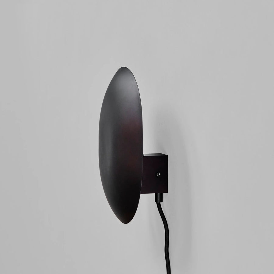 Clam Wall Light Burned Black by 101 Copenhagen | Spacio