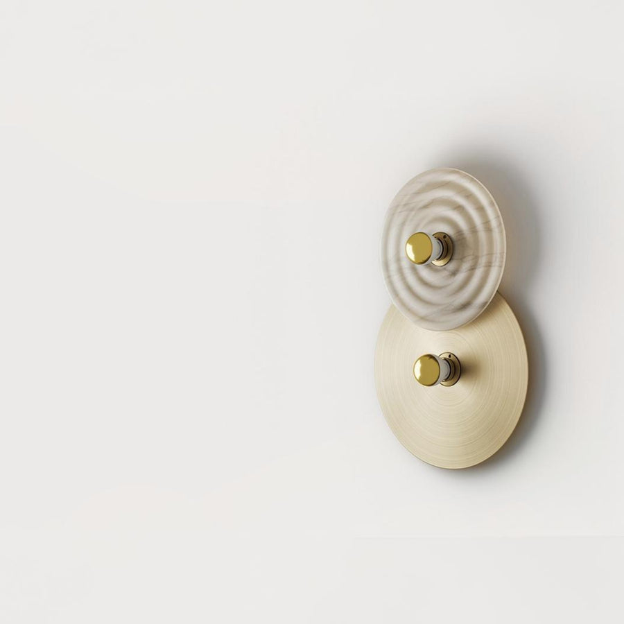 2 rounds discs wall light in marble and metal finish