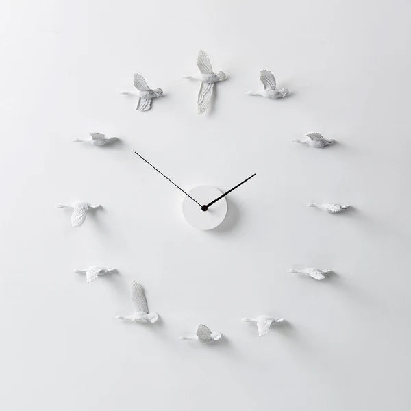 Clock Haoshi Migrantbird X - O Form Spacio India