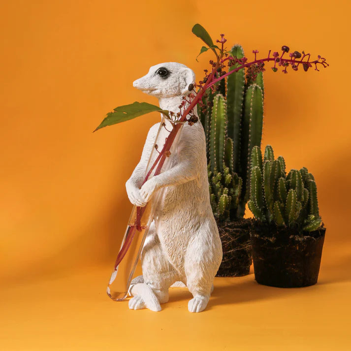 Haoshi Meerkat Vase Sit 02 Spacio India