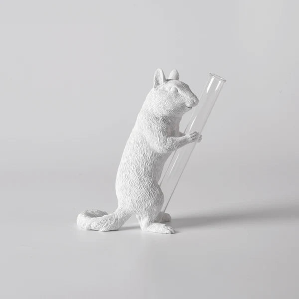 Haoshi Chipmunk Vase Hold 02 Spacio India