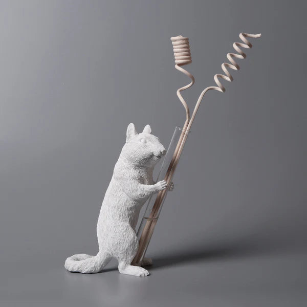 Haoshi Chipmunk Vase Hold 02 Spacio India