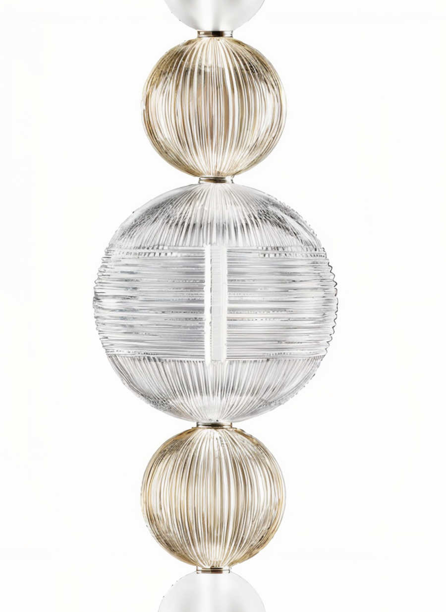 Zoomed-in detail of the central hand-carved crystal sphere on the Italamp Greta Suspension Lamp – high-end lighting from Italy at Spacio India.