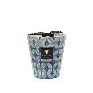 A Baobab Bohom Kilan Candle MAX16BKI with a black handle, perfect for displaying fragrant flowers.