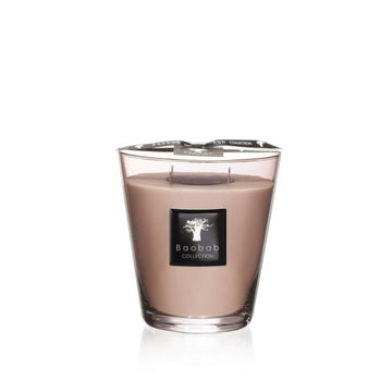 A black-labeled Baobab Candle Max 16 Serengeti MAX16ASP, reminiscent of the fragrances found in Tanzania.