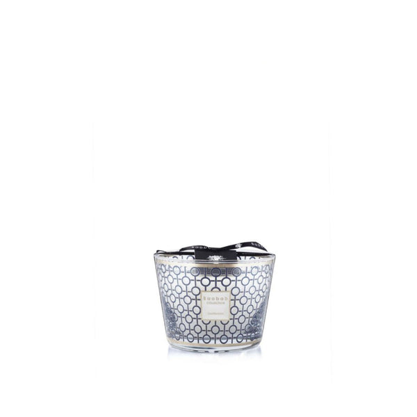 A Baobab Gentlemen Candle Max 10 AX10GEN with a black and silver design on a white background.
