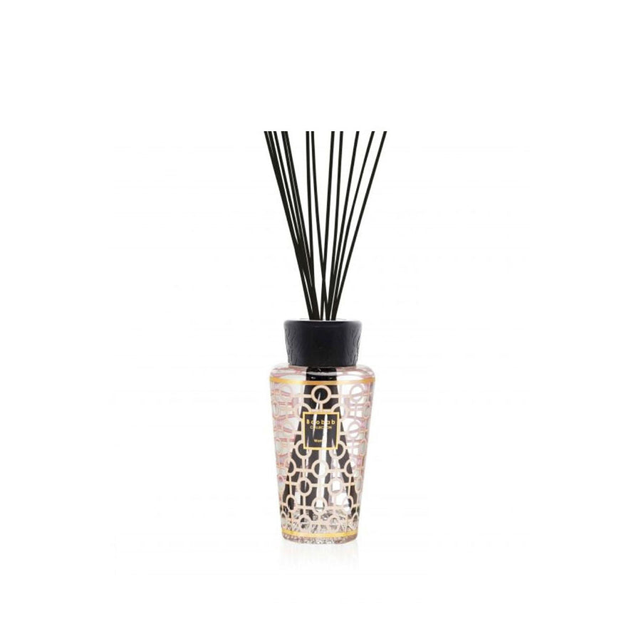 A fashionable Baobab Women Diffuser 500ml DIF500WOM, providing a delightful fragrance to any space.