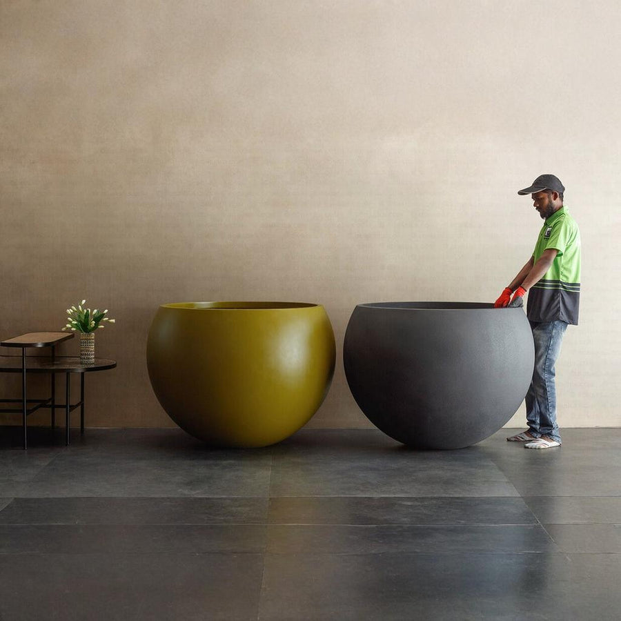 Masnue Indoor & Outdoor Extra Large Planter | Spacio