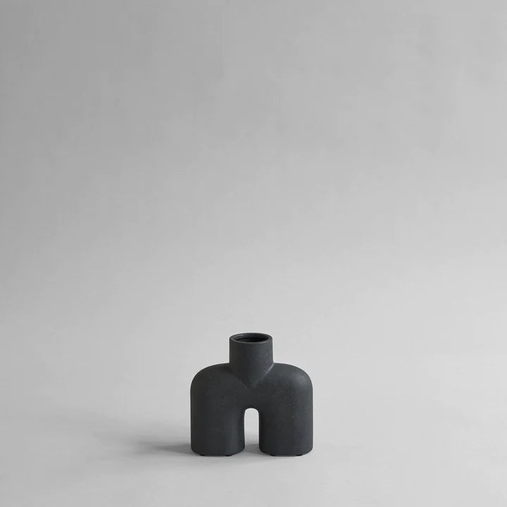 A 101Cph Cobra Uno Mini Black 203024 vase on a white background, perfect for those who love quirky vases. (Brand Name: 101 Copenhagen)